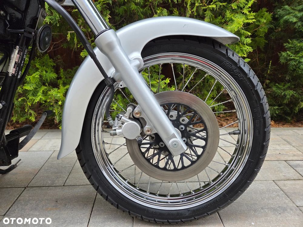 Suzuki Intruder - 25