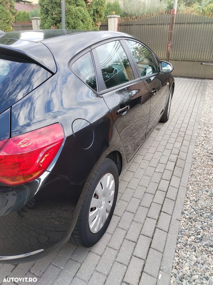 Opel Astra 1.6 CDTI ECOTEC Start/Stop Cosmo - 3