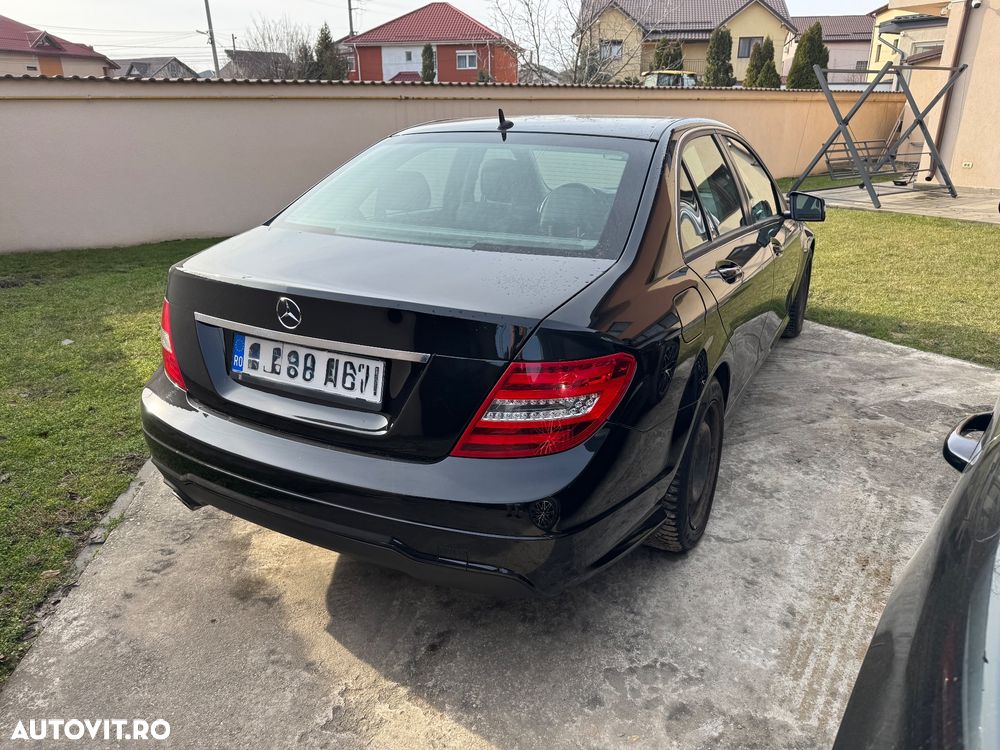 Mercedes-Benz C - 4