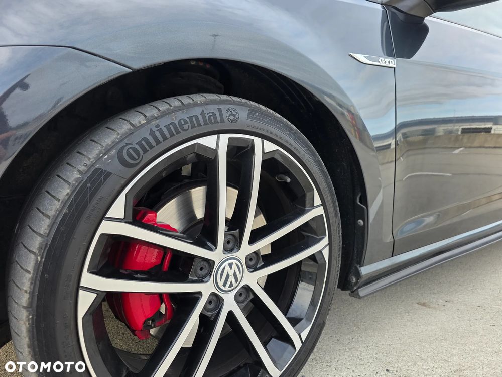 Volkswagen Golf 2.0 TDI BMT GTD - 4