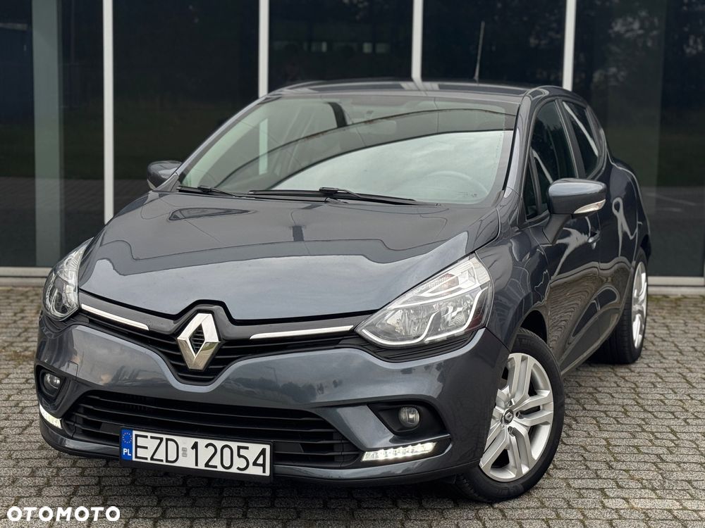 Renault Clio - 22