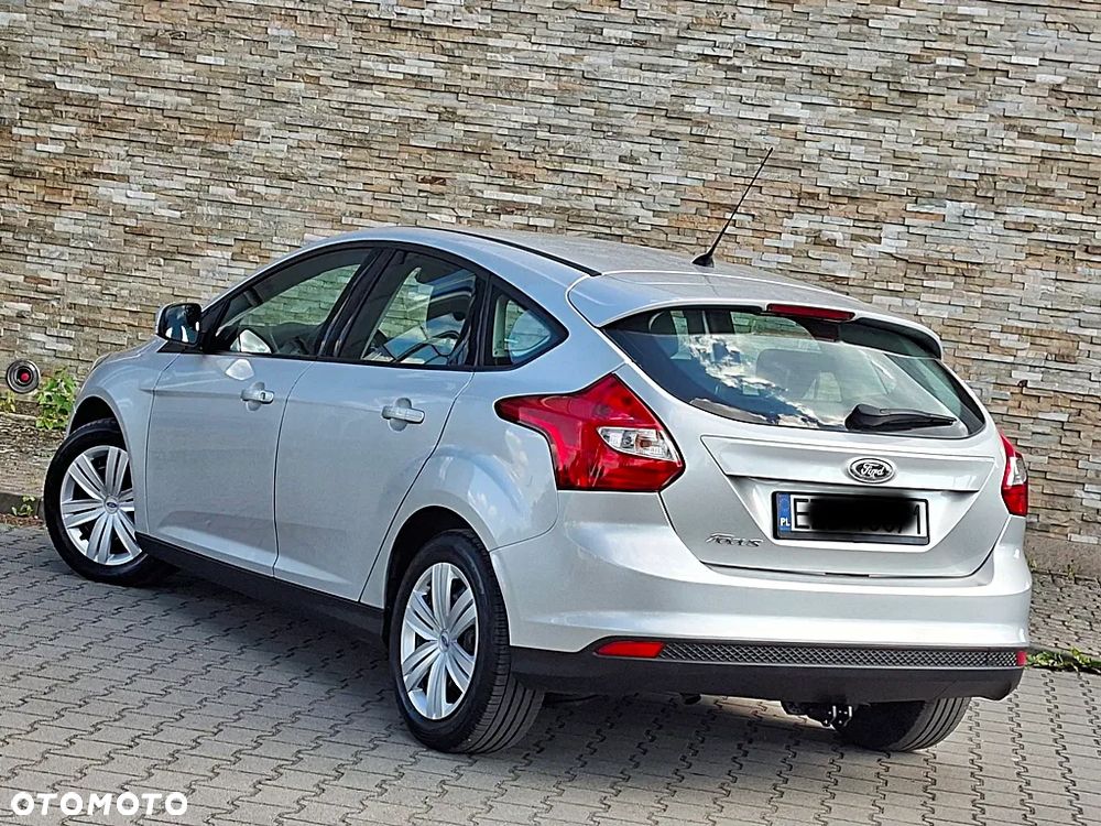Ford Focus 1.6 TI-VCT Champions Edition - 4