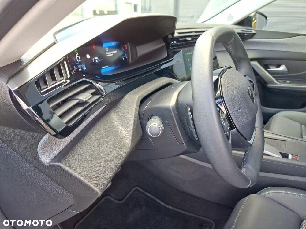 Peugeot 408 - 15