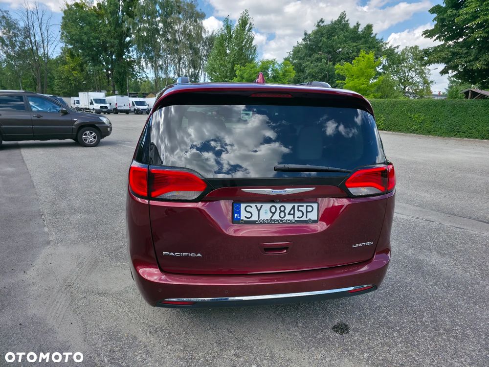Chrysler Pacifica - 6