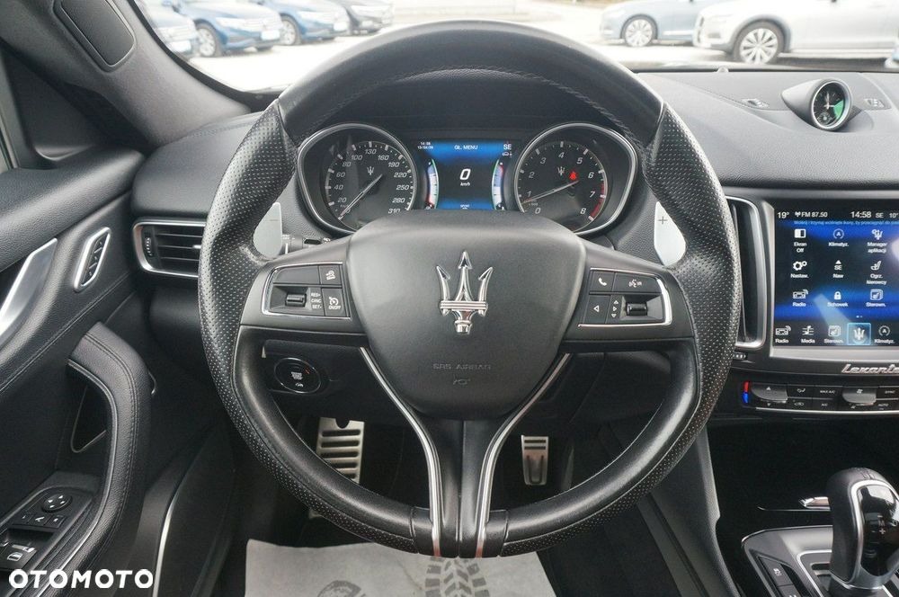 Maserati Levante - 12