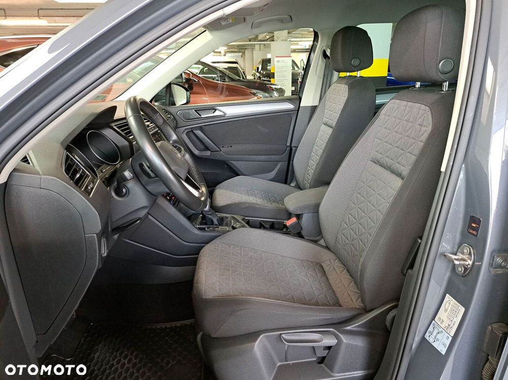 Volkswagen Tiguan - 11