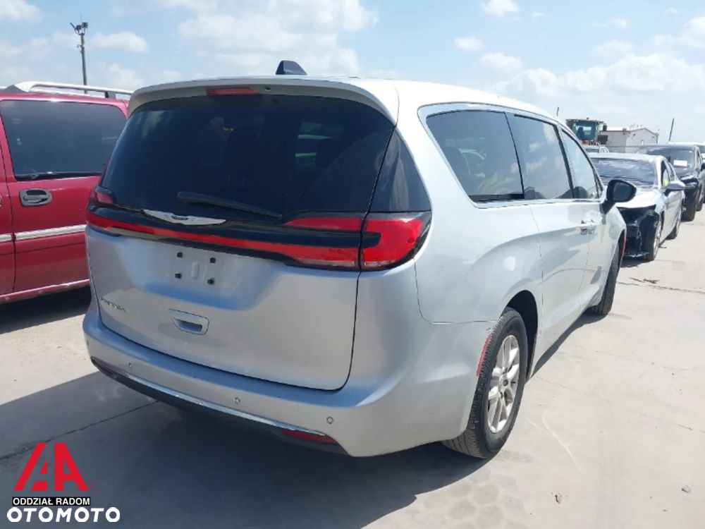 Chrysler Pacifica - 6