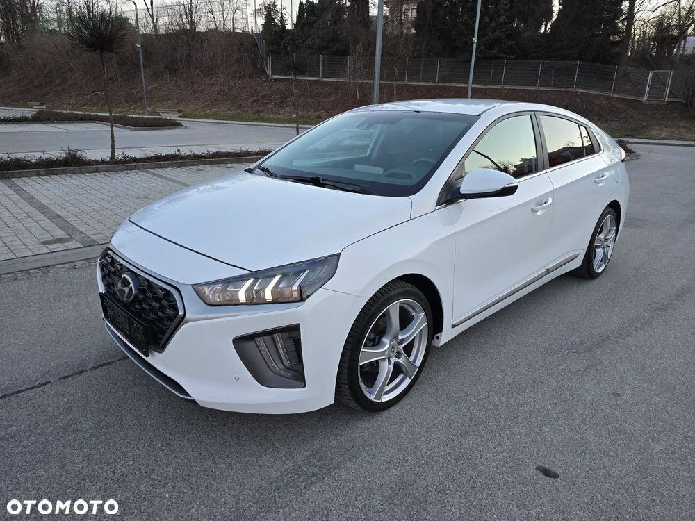 Hyundai IONIQ Hybrid Premium - 26