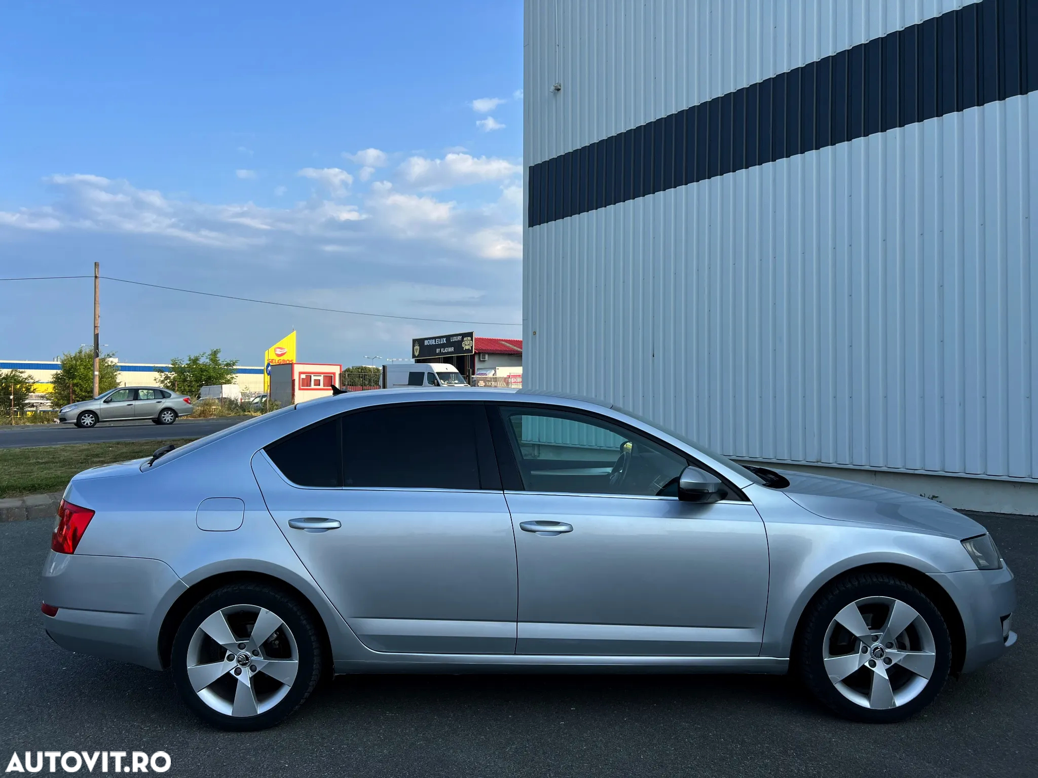 Skoda Octavia 2.0 TDI DSG Clever - 22