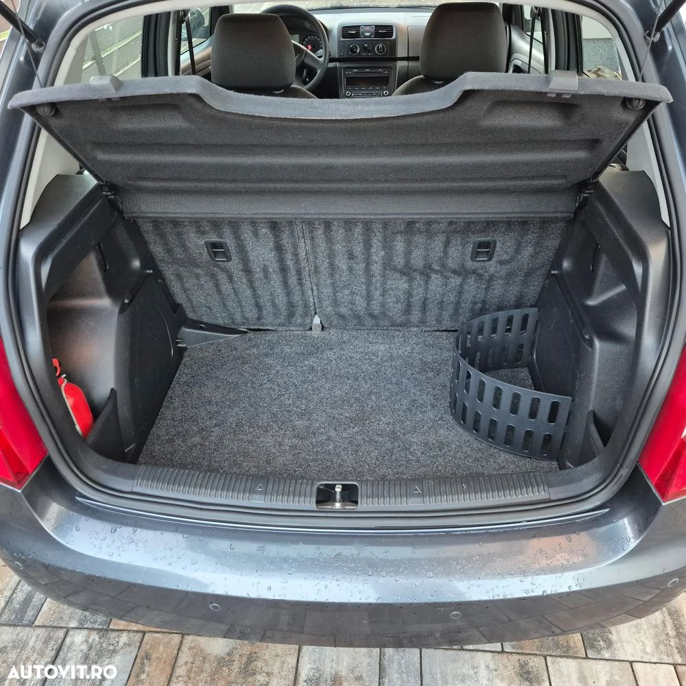 Skoda Fabia 1.2 HTP Cool Colour Edition - 6