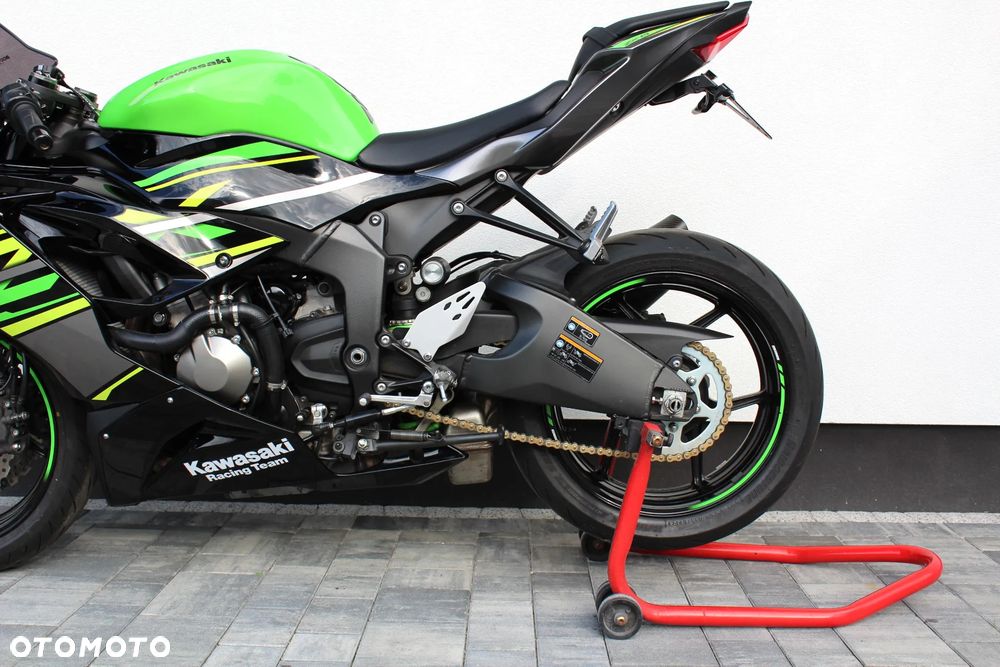 Kawasaki ZXR - 8