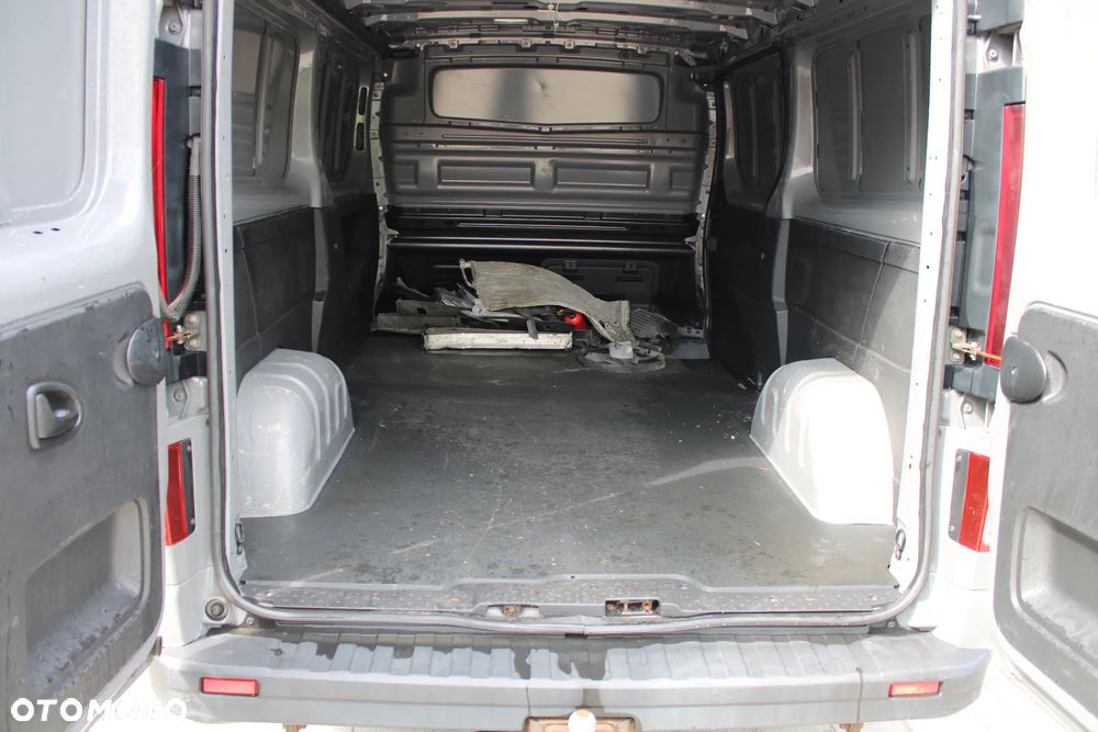 Opel Vivaro - 24