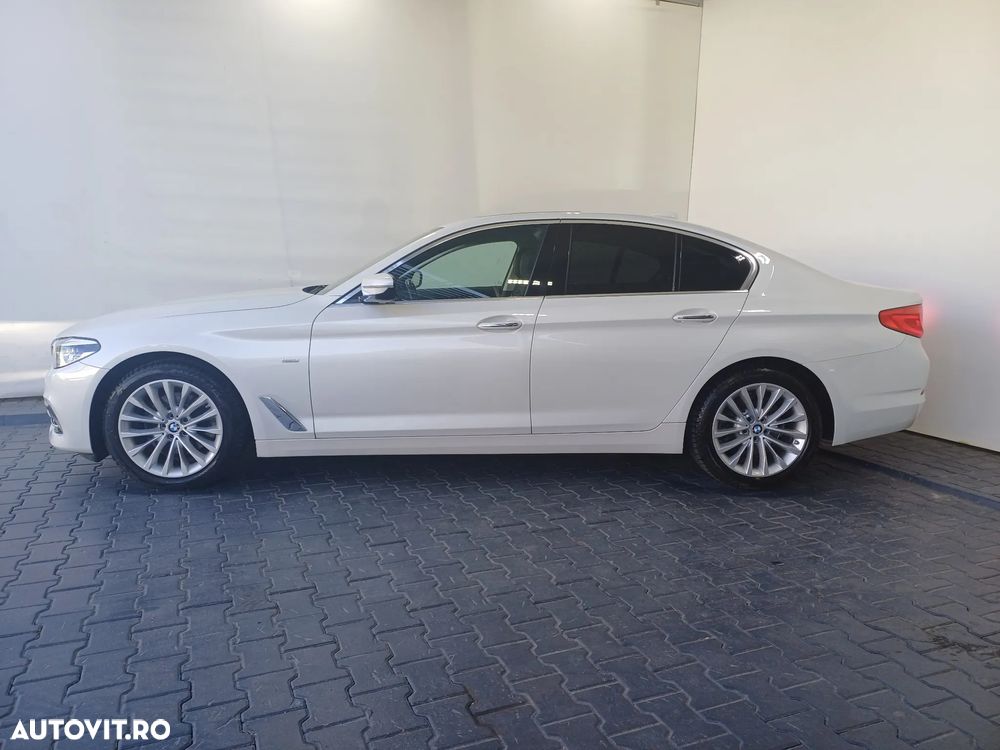 BMW Seria 5 520d xDrive AT - 2