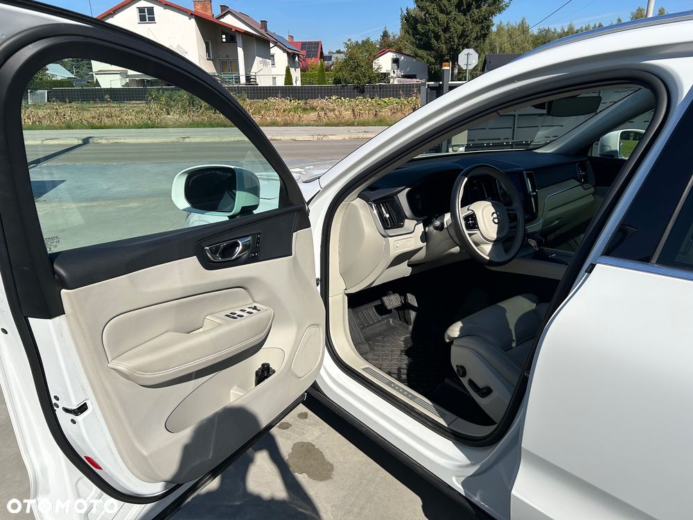 Volvo XC 60 D5 AWD Inscription - 11