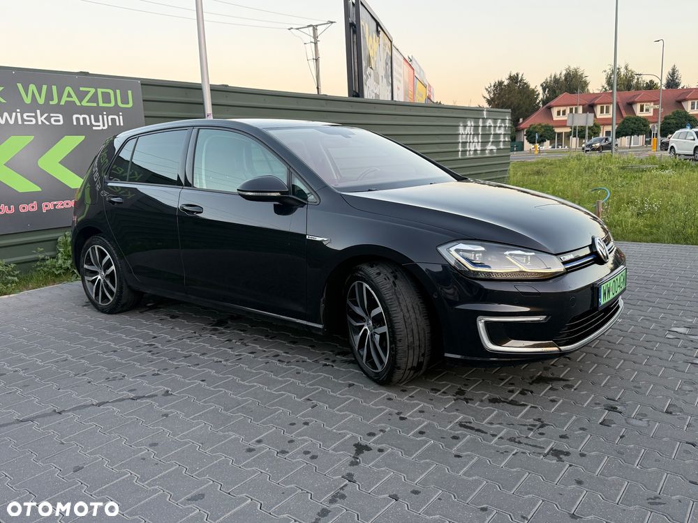 Volkswagen Golf - 12
