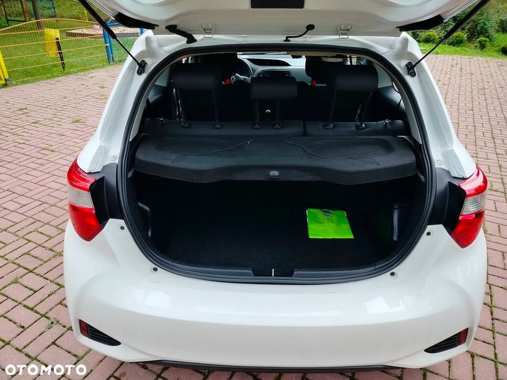 Toyota Yaris 1.0 Premium - 23