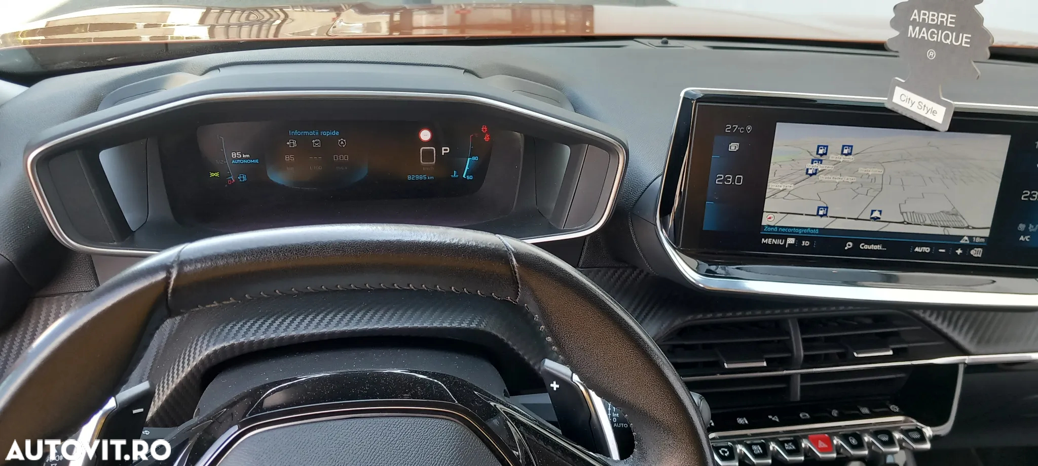 Peugeot 2008 - 8
