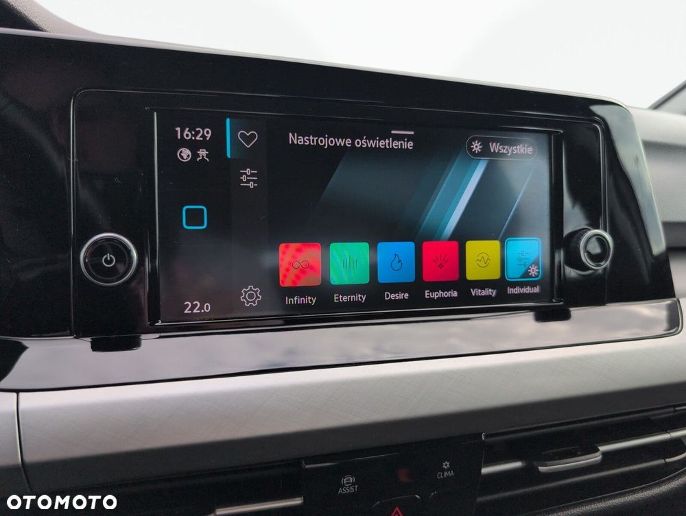 Volkswagen Golf Variant 1.0 eTSI Life DSG - 28