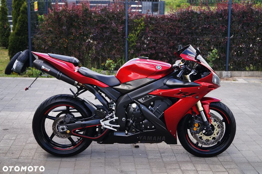 Yamaha R1 - 7