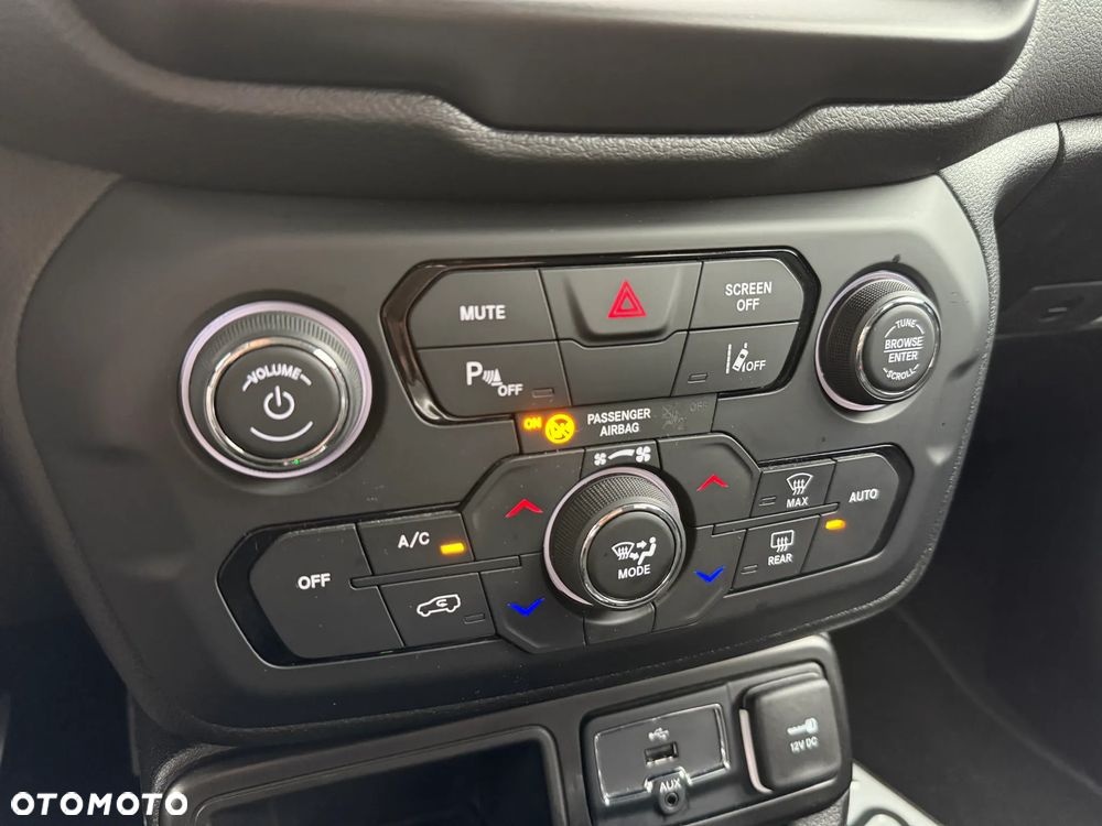 Jeep Renegade 1.5 T4 mHEV Limited FWD S&S DCT - 18