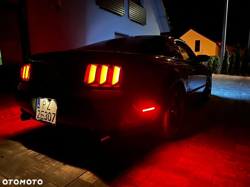 Ford Mustang - 30