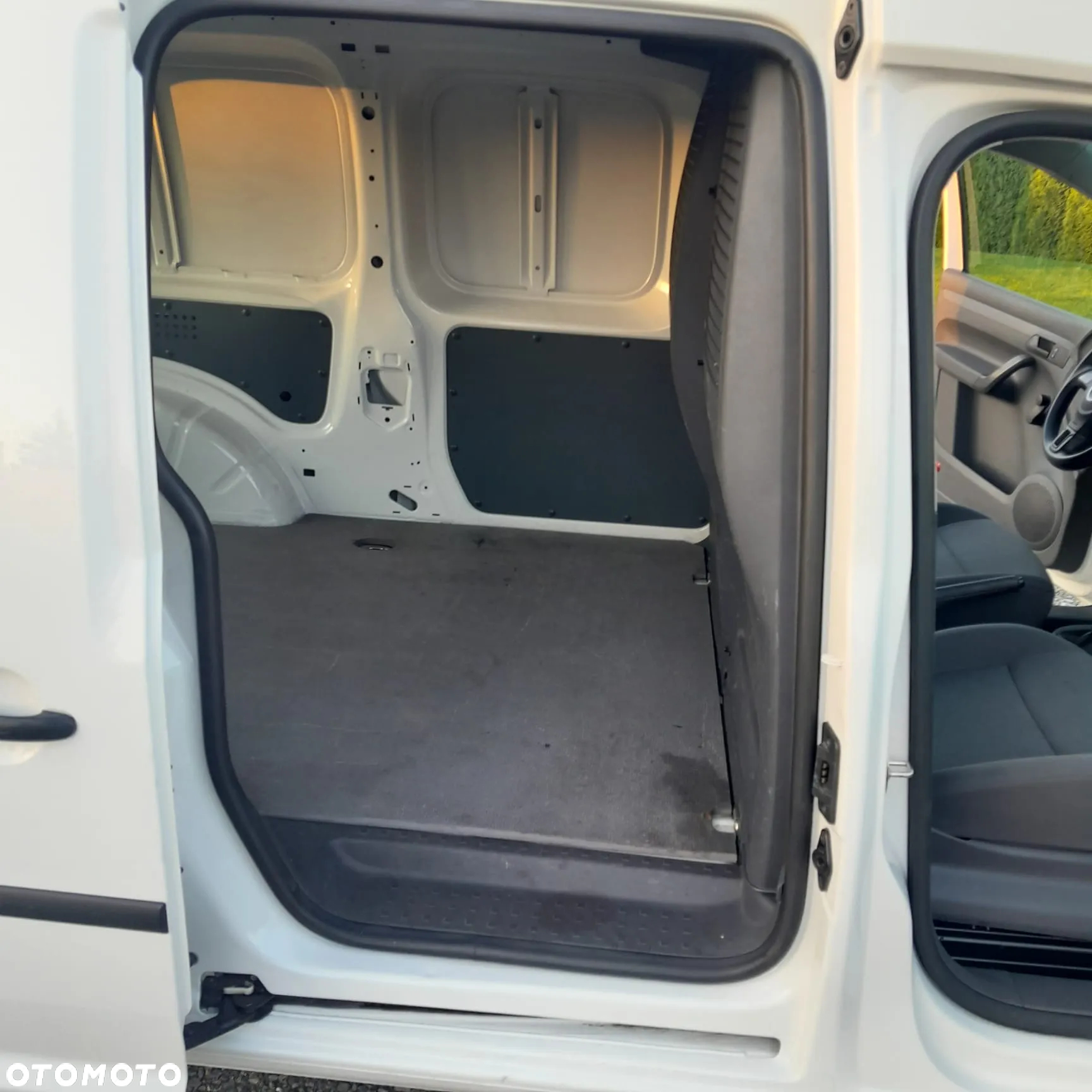 Volkswagen Caddy - 11