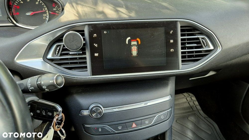 Peugeot 308 BlueHDi FAP 120 EAT6 Stop & Start Active - 18