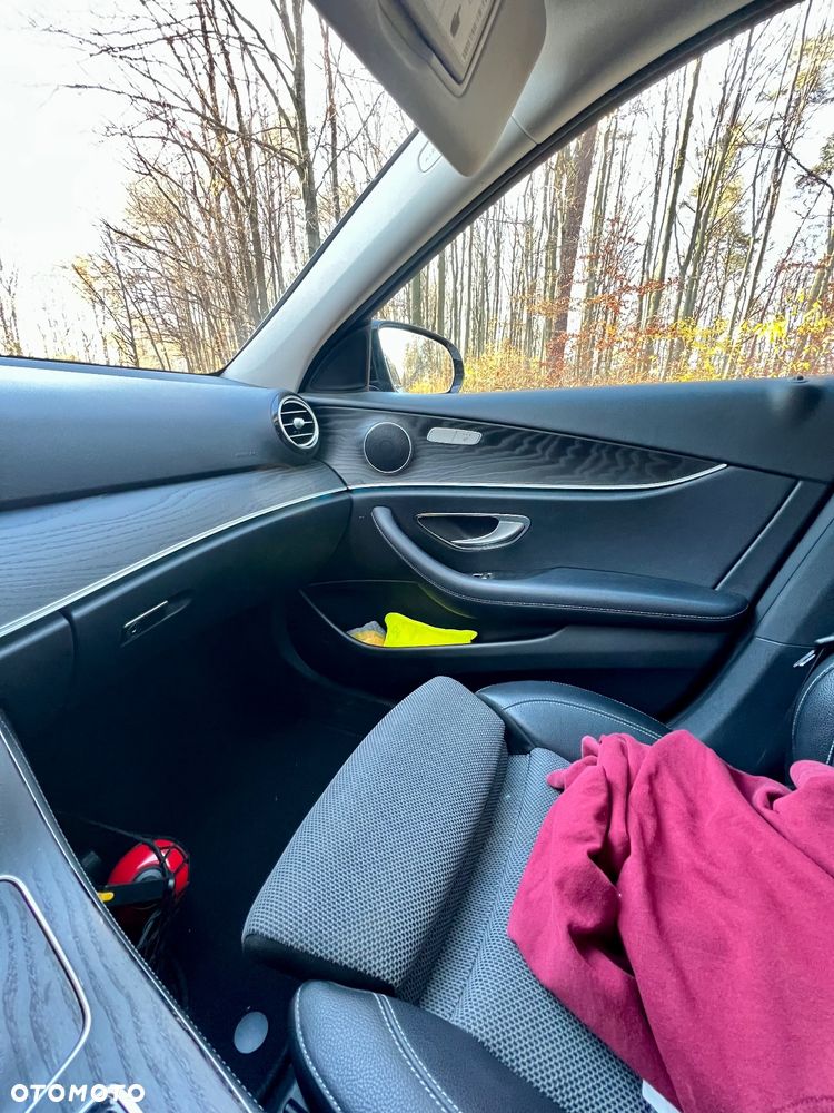 Mercedes-Benz Klasa E 220 d 4-Matic 9G-TRONIC - 15