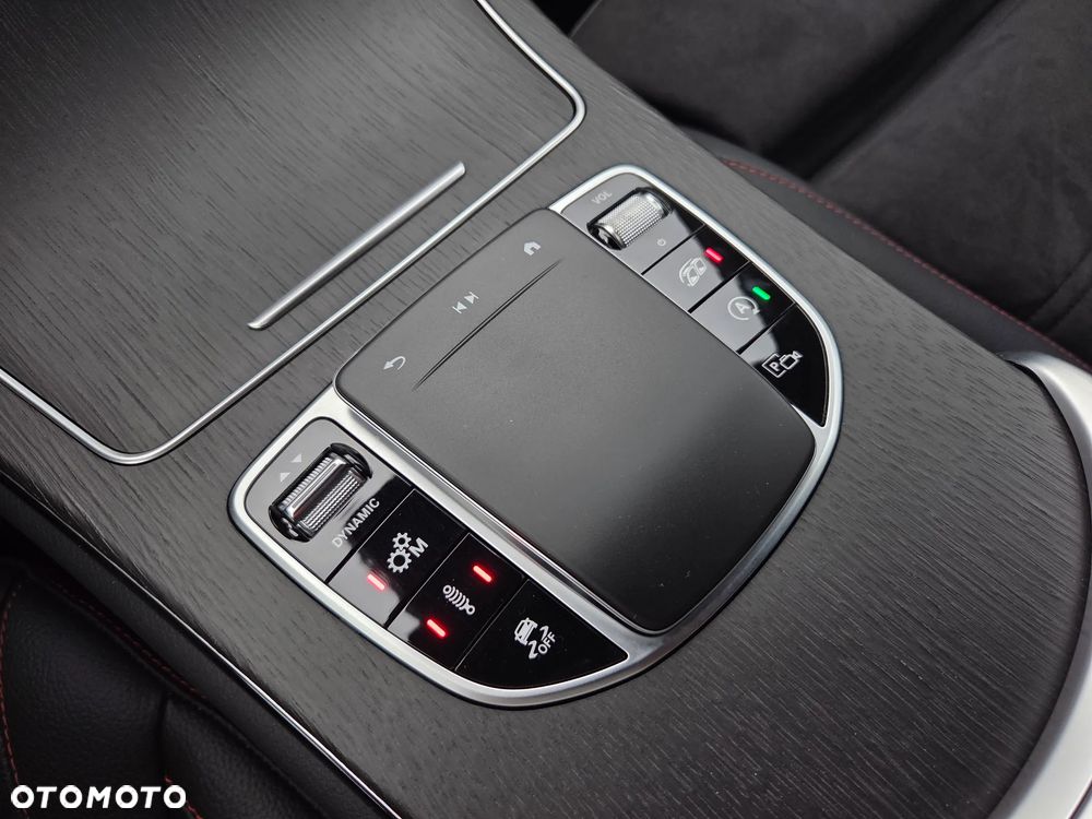 Mercedes-Benz GLC - 24