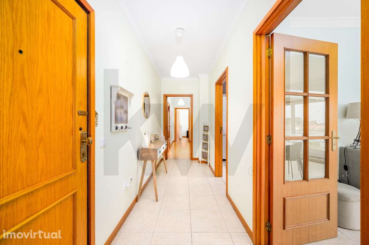 Apartamento T2 em Canelas – Pronto a Habitar - Grande imagem: 2/21