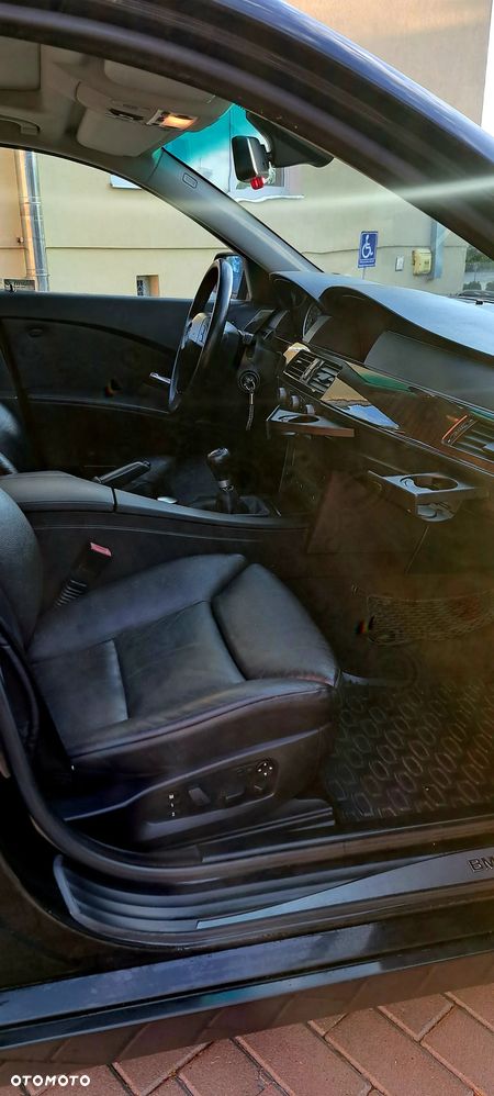 BMW Seria 5 525i - 12