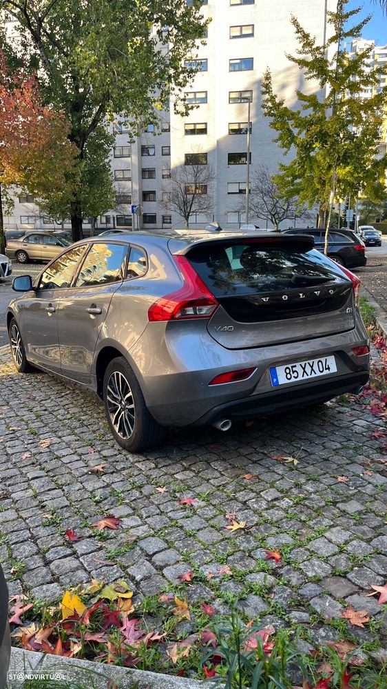 Volvo V40 2.0 D3 Momentum Geartronic - 8