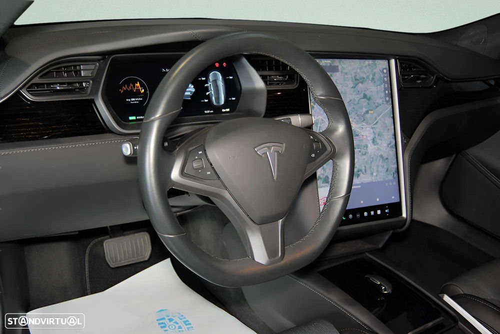 Tesla Model S - 14