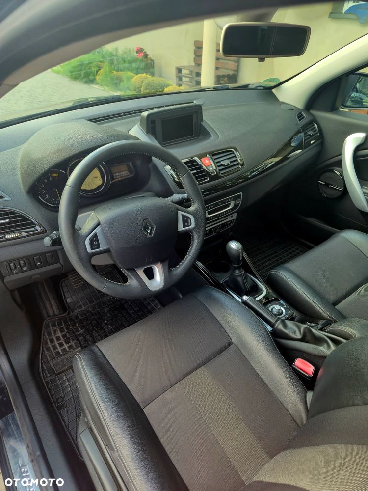 Renault Megane TCe 130 Bose Edition - 8