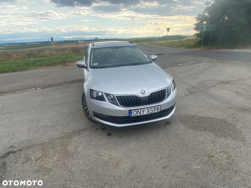 Skoda Octavia ver-2-0-tdi-drive - 8