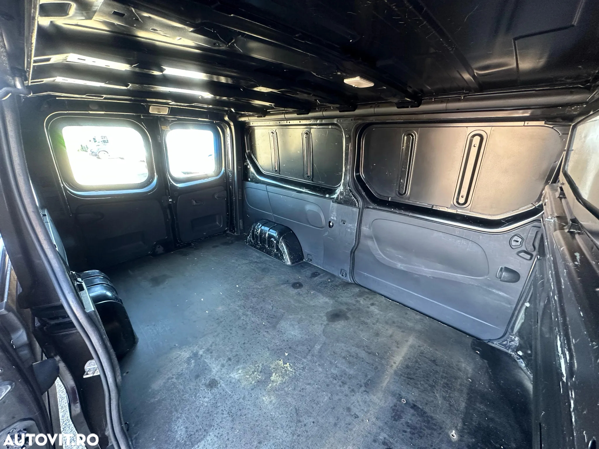 Renault Trafic - 21