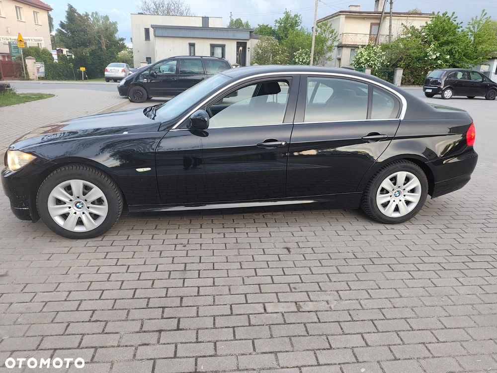 BMW Seria 3 318d - 13