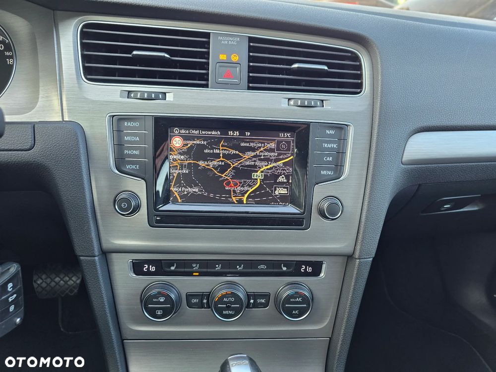 Volkswagen Golf 1.4 TSI BlueMotion Technology DSG Comfortline - 19