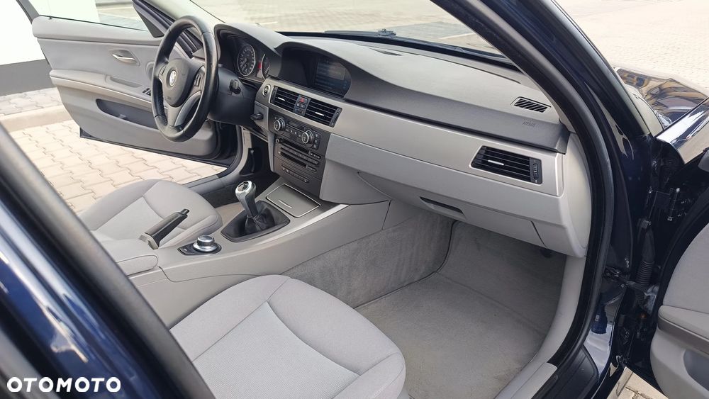 BMW Seria 3 320d DPF - 17