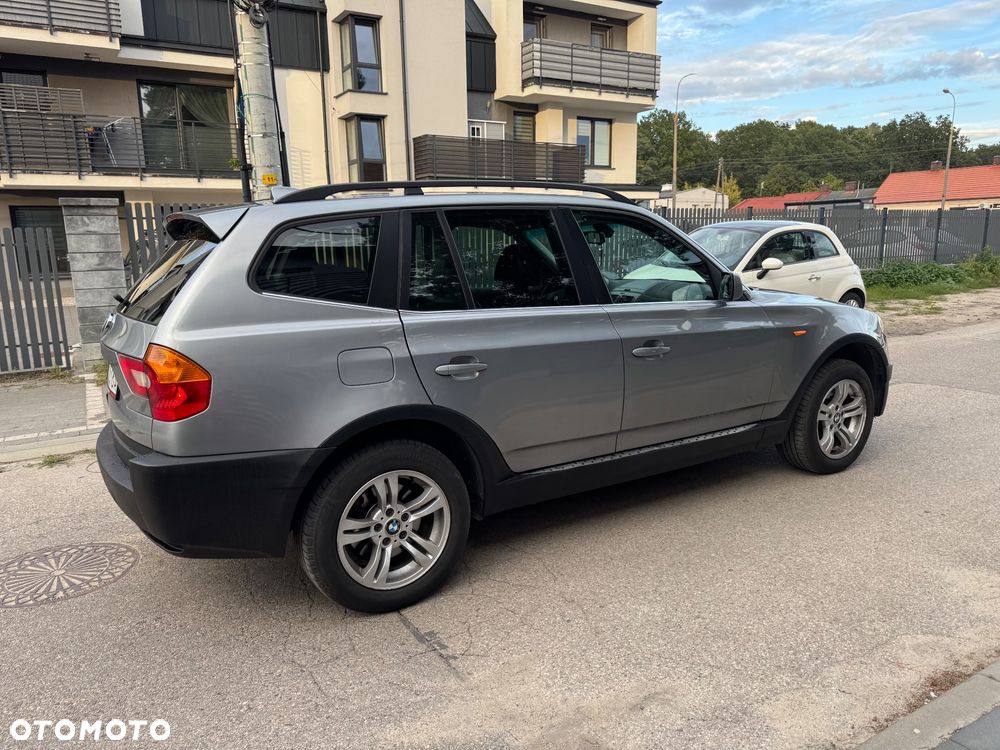 BMW X3 2.5i - 9