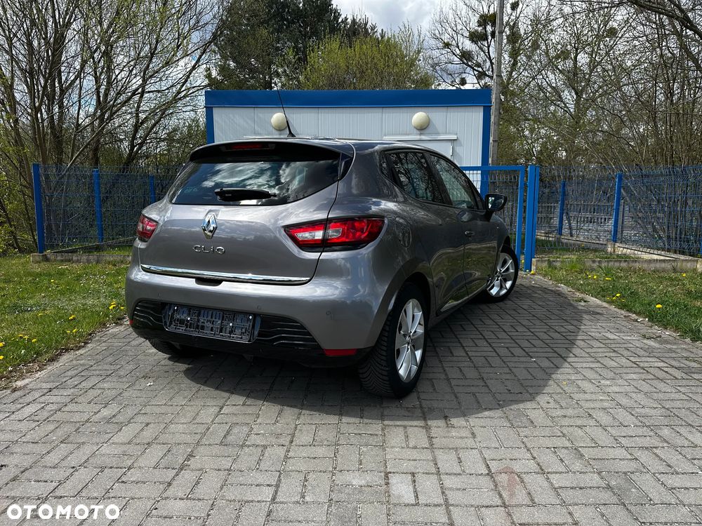 Renault Clio 1.2 16V Limited EU6 - 7