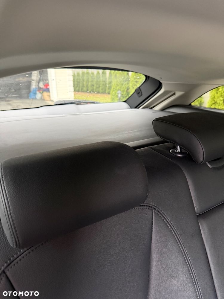 Jaguar XF 2.0 i4D AWD Portfolio - 11