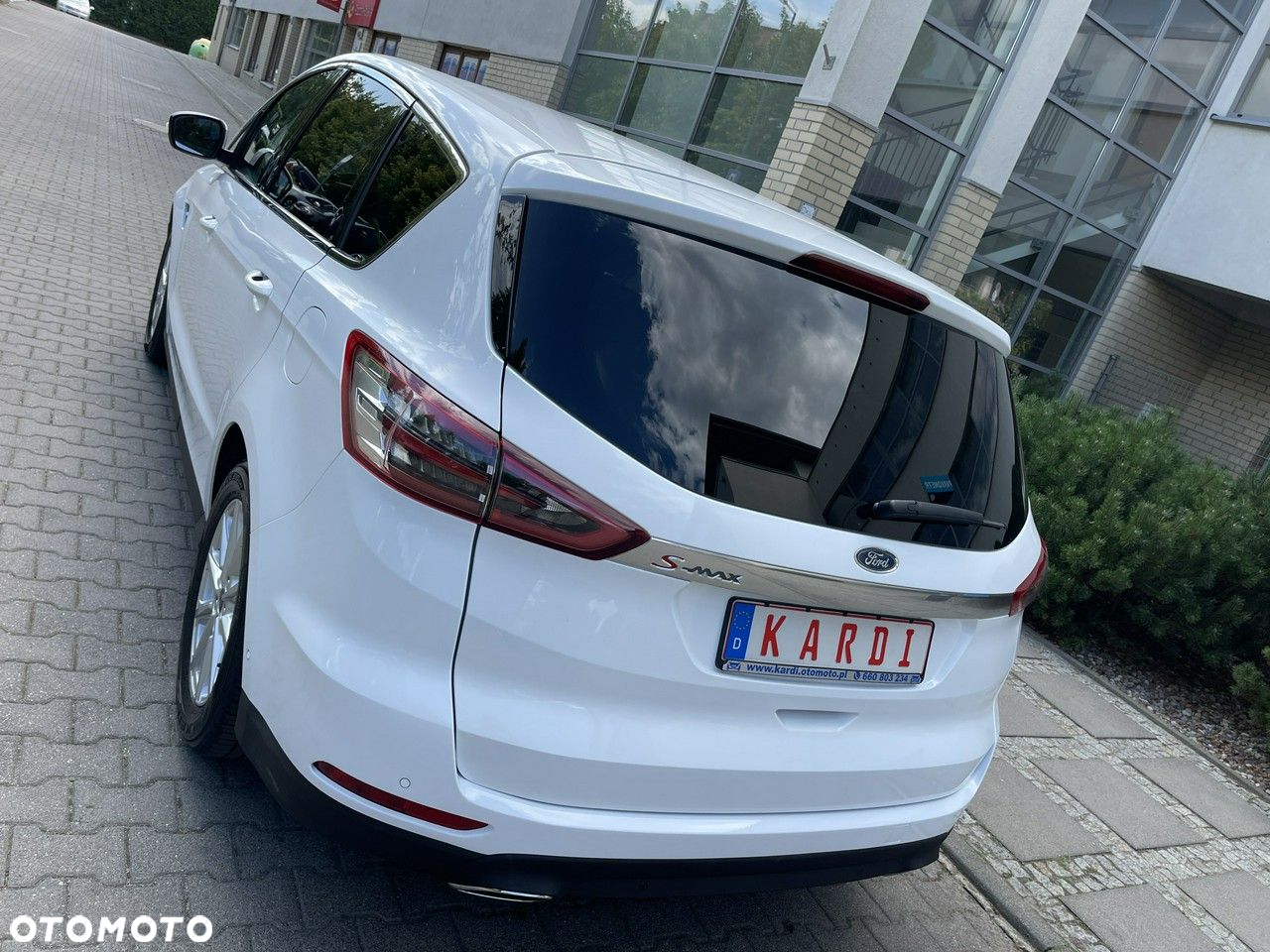 Ford S-Max - 9