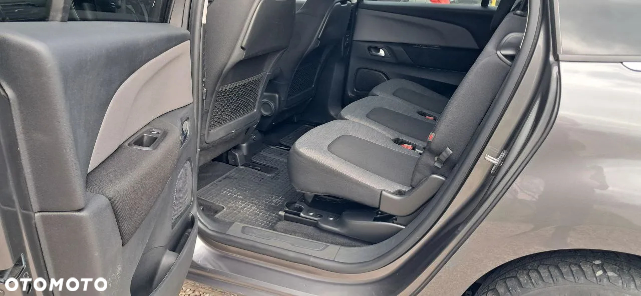 Citroën C4 Picasso - 10