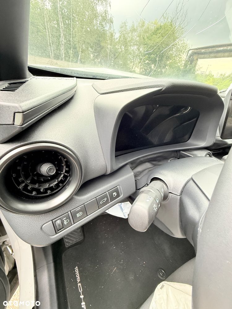 Toyota C-HR - 36