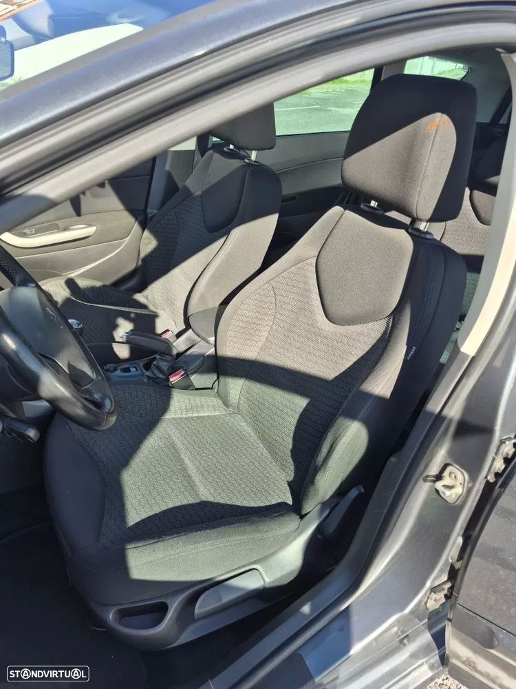 Peugeot 308 SW 1.6 HDi Premium CVM6 - 13