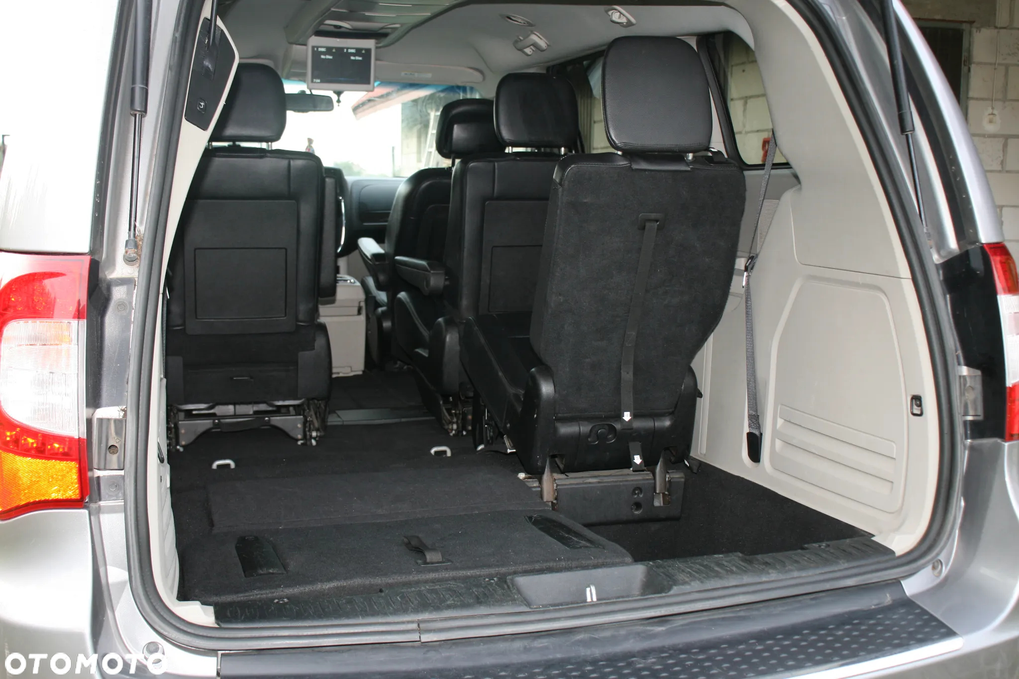 Chrysler Town & Country 3.6 Touring - 23