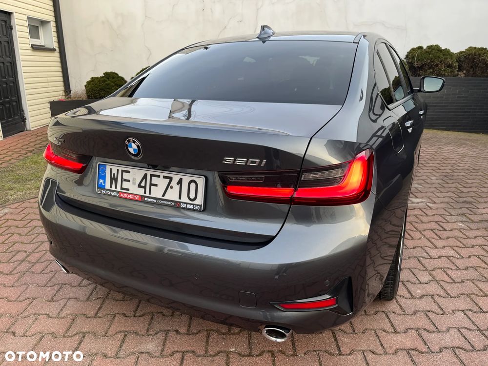 BMW Seria 3 320i xDrive - 8