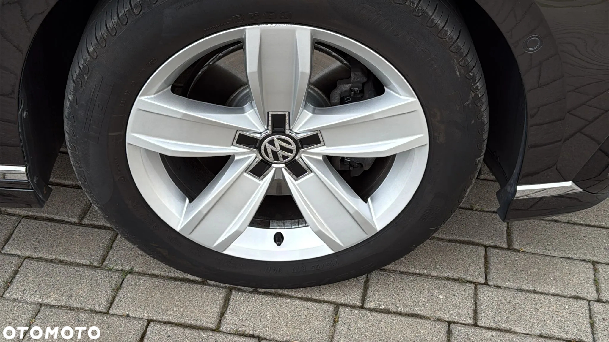 Volkswagen Passat - 25
