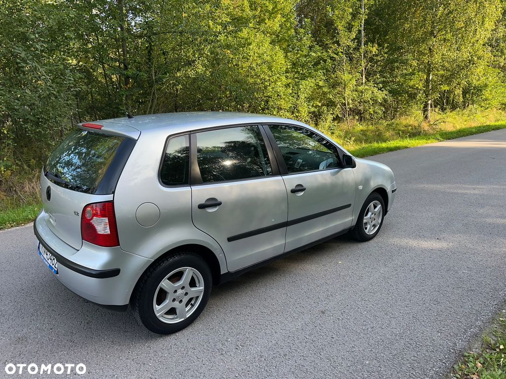 Volkswagen Polo - 2